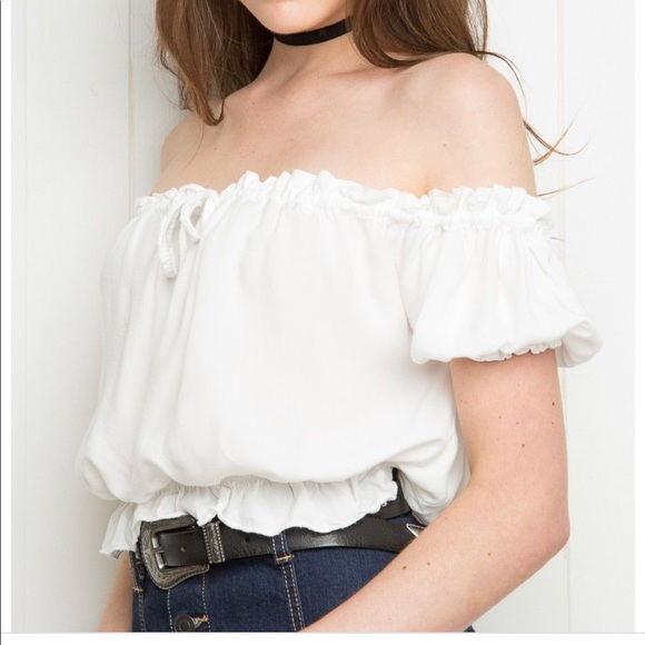 🚫SOLD Brandy Melville White Erza Off Shoulder Top - Picture 3 of 3